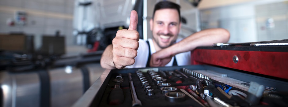 Como criar um ambiente de trabalho saudável na oficina mecânica? 