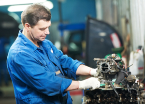 Dicas para contratar bons mecânicos para sua oficina diesel